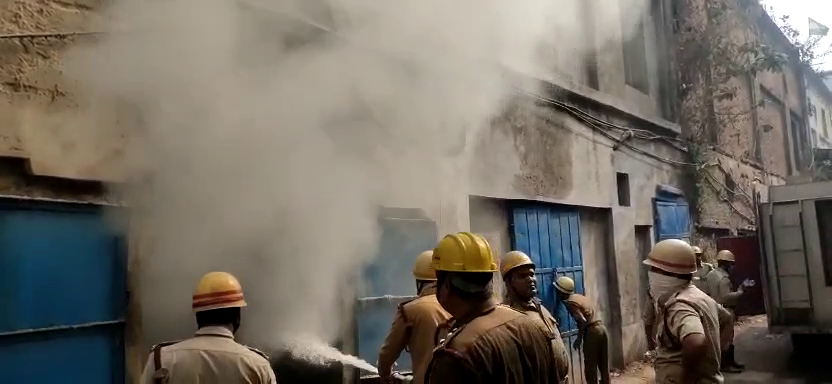 A catastrophic fire broke out in a cotton warehouse in Balaghat, Howrah.