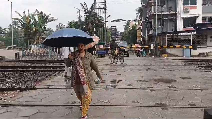 Life disrupted due to continuous rain in North Bengal
