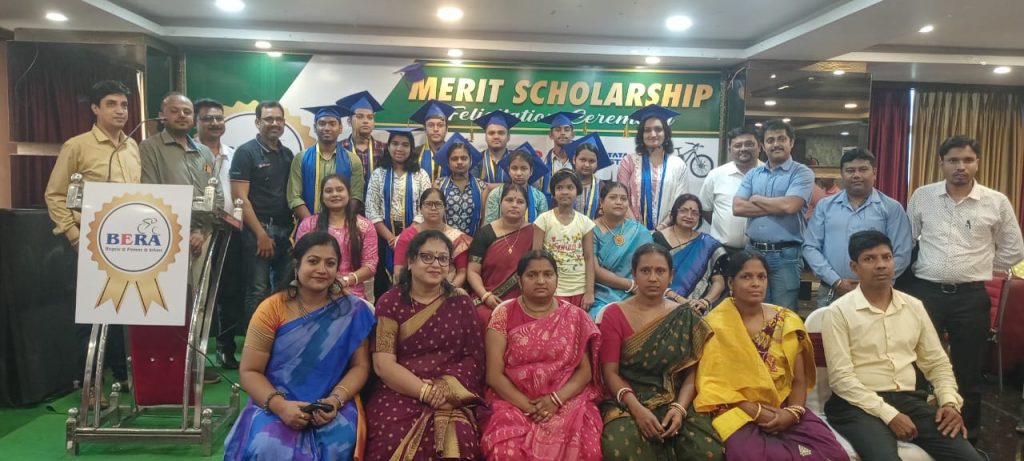 Medinipur: The ceremony of felicitating meritorious students and providing scholarships was emotional
