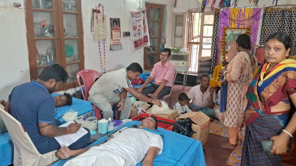Medinipur: 48 units of blood donated in Satya Sai Seva Samiti camp