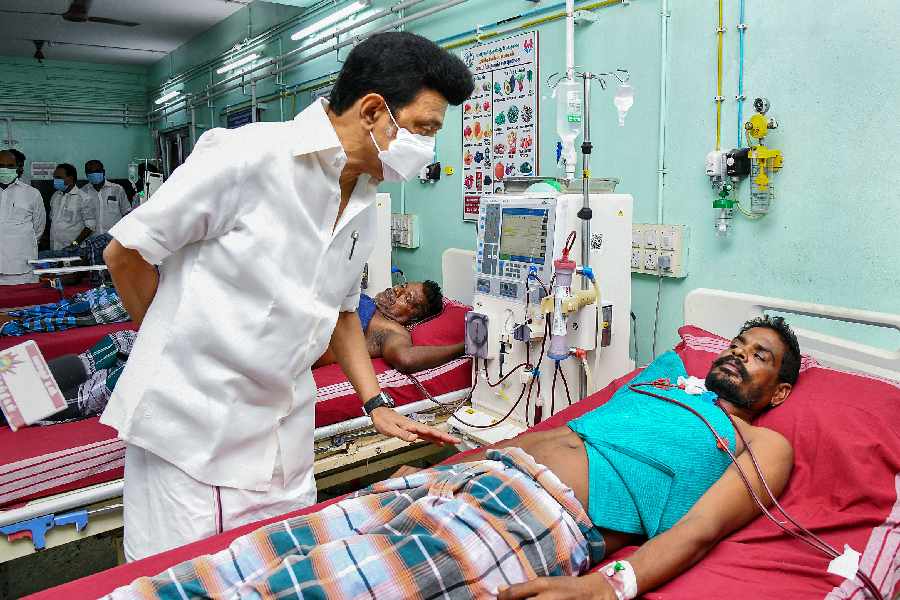 29 people died, 60 fell ill after consuming poisonous liquor in Tamil Nadu